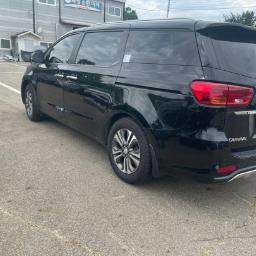 Kia Carnival 10