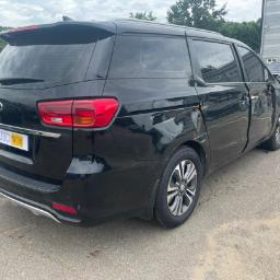 Kia Carnival 5